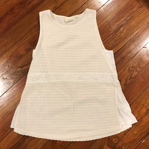 Deletta Sleeveless Top
